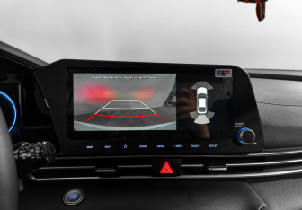 Подержанный автомобиль Hyundai Elantra Sedan 2022 года (20 фото)