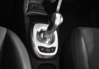 Подержанный автомобиль Opel Corsa 2009 года (16 фото)