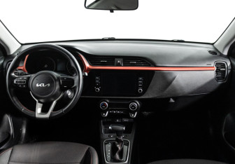 Подержанный автомобиль Kia Rio Hatchback 2021 года (13 фото)
