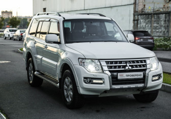 Подержанный автомобиль Mitsubishi Pajero 2019 года (5 фото)