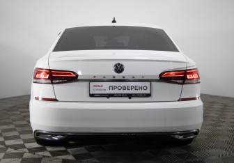 Подержанный автомобиль Volkswagen Passat Sedan 2020 года (6 фото)