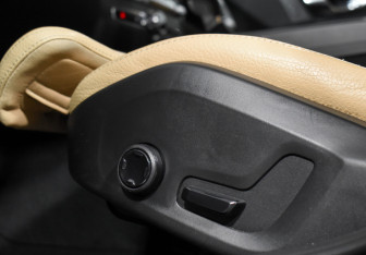 Подержанный автомобиль Volvo V60 2019 года (10 фото)