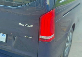 Подержанный автомобиль Mercedes-Benz Vito 2021 года (21 фото)