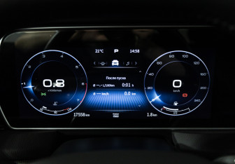 Подержанный автомобиль Hongqi HS5 2024 года (12 фото)
