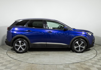 Подержанный автомобиль Peugeot 3008 2018 года (4 фото)