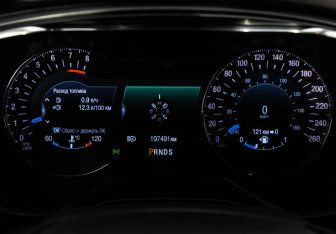 Подержанный автомобиль Ford Mondeo Sedan 2015 года (17 фото)