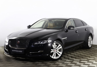 Подержанный автомобиль Jaguar XJ 2016 года (3 фото)