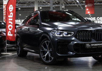 Подержанный автомобиль BMW X6 2022 года (6 фото)