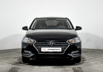 Подержанный автомобиль Hyundai Solaris Sedan 2017 года (2 фото)