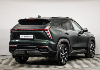 Подержанный автомобиль Geely Atlas 2024 года (5 фото)