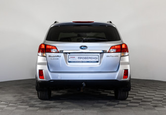 Подержанный автомобиль Subaru Outback Wagon 2012 года (6 фото)
