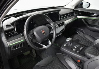 Подержанный автомобиль Hongqi HS5 2024 года (9 фото)