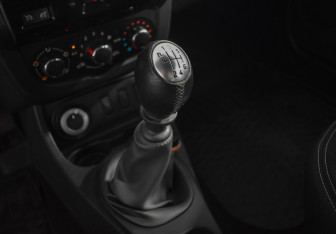 Подержанный автомобиль Renault Duster 2016 года (15 фото)