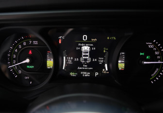 Подержанный автомобиль Jeep Wrangler 2023 года (11 фото)