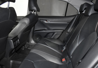 Подержанный автомобиль Toyota Camry Sedan 2020 года (13 фото)