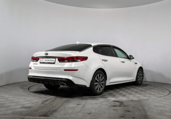 Подержанный автомобиль Kia Optima Sedan 2018 года (5 фото)