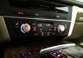 Подержанный автомобиль Audi A6 Sedan 2015 года (16 фото)