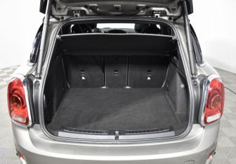 Подержанный автомобиль MINI Countryman 2019 года (23 фото)