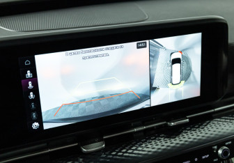 Подержанный автомобиль Kia Carnival 2021 года (20 фото)