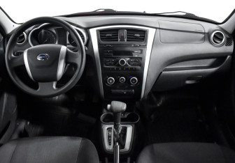 Подержанный автомобиль Datsun mi-DO 2017 года (13 фото)