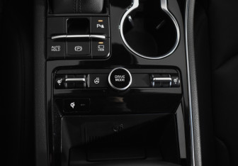 Подержанный автомобиль Kia K5 2022 года (18 фото)