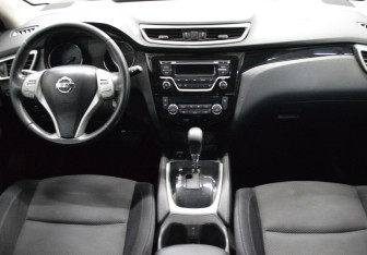 Подержанный автомобиль Nissan Qashqai 2016 года (14 фото)