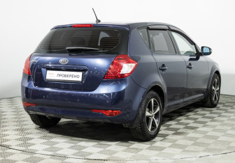 Подержанный автомобиль Kia Ceed Hatchback 2011 года (5 фото)