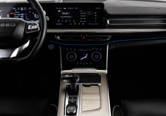 Подержанный автомобиль Exeed VX 2023 года (14 фото)