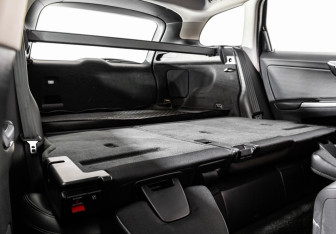 Подержанный автомобиль Volvo XC60 2017 года (18 фото)