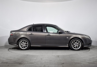 Подержанный автомобиль Saab 9-3 Sedan 2008 года (4 фото)