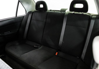 Подержанный автомобиль Mitsubishi Lancer Sedan 2006 года (17 фото)