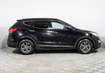 Подержанный автомобиль Hyundai Santa Fe 2014 года (4 фото)