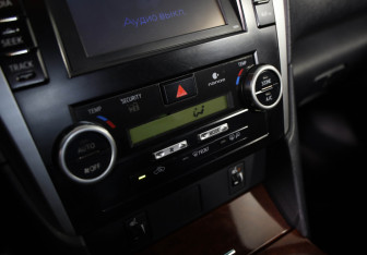 Подержанный автомобиль Toyota Camry Sedan 2011 года (14 фото)