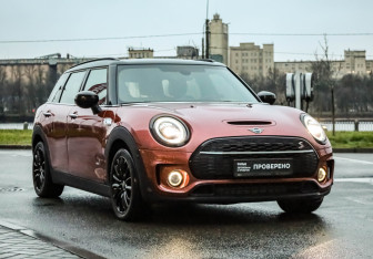Подержанный автомобиль MINI Clubman Wagon 2019 года (4 фото)