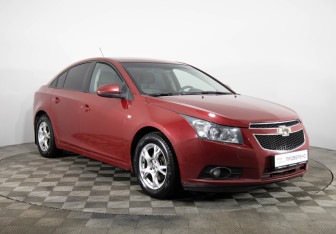 Подержанный автомобиль Chevrolet Cruze Sedan 2010 года (3 фото)