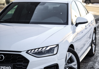 Подержанный автомобиль Audi A4 Sedan 2020 года (2 фото)