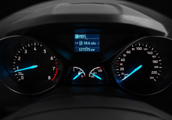 Подержанный автомобиль Ford Kuga 2017 года (18 фото)