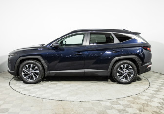 Подержанный автомобиль Hyundai Tucson 2022 года (8 фото)