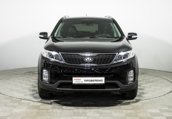 Подержанный автомобиль Kia Sorento 2019 года (2 фото)