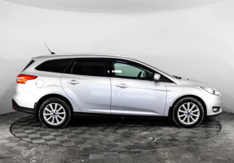 Подержанный автомобиль Ford Focus Wagon 2018 года (4 фото)