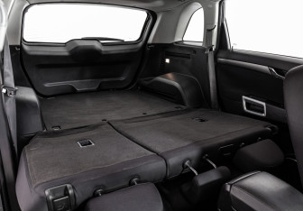 Подержанный автомобиль Opel Antara 2008 года (19 фото)