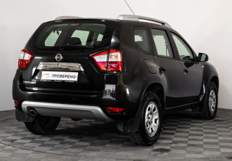 Подержанный автомобиль Nissan Terrano 2018 года (5 фото)