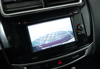 Подержанный автомобиль Mitsubishi ASX 2014 года (15 фото)