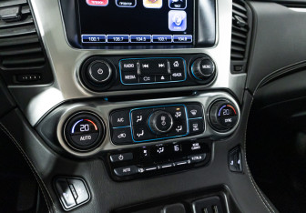 Подержанный автомобиль Chevrolet Tahoe 2016 года (21 фото)