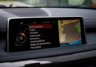 Подержанный автомобиль BMW X6 2015 года (16 фото)