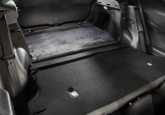 Подержанный автомобиль Toyota C-HR 2021 года (27 фото)