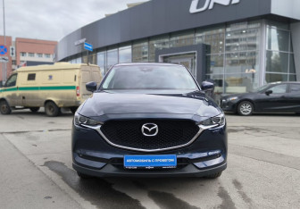 Подержанный автомобиль Mazda CX-5 2021 года (2 фото)