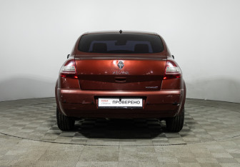 Подержанный автомобиль Renault Megane Sedan 2007 года (6 фото)
