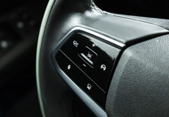 Подержанный автомобиль Changan Lamore 2023 года (19 фото)