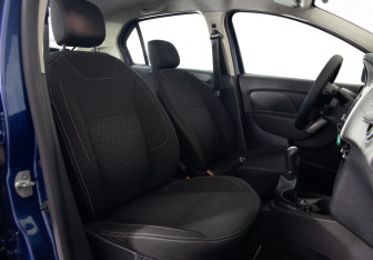 Подержанный автомобиль Renault Logan Sedan 2015 года (11 фото)